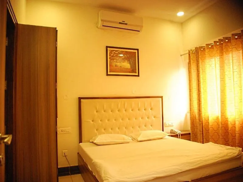 **  Hotel Aricent Chandīgarh 印度