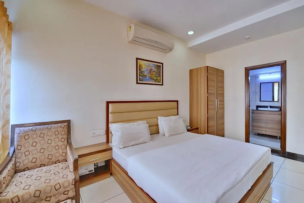 Hotel Aricent Chandīgarh 2*,  印度